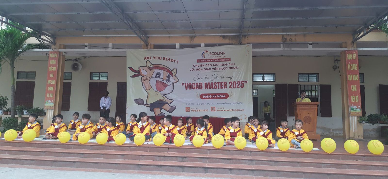 Description: C:\Users\ADMIN\Desktop\Ảnh Tư liệu\Rung chuông Vàng\z6615645742761_156a11bb21f1553a8ccbc95e9acafbef.jpg