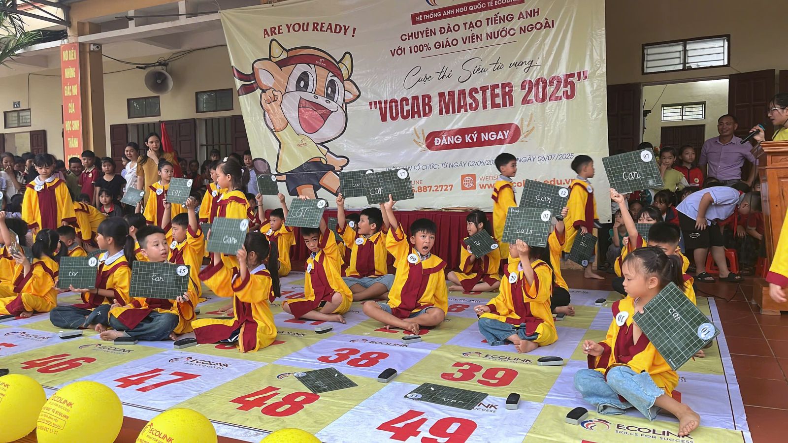 Description: C:\Users\ADMIN\Desktop\Ảnh Tư liệu\Rung chuông Vàng\z6615620072960_b765be17989cbe22083d05d78c532845.jpg