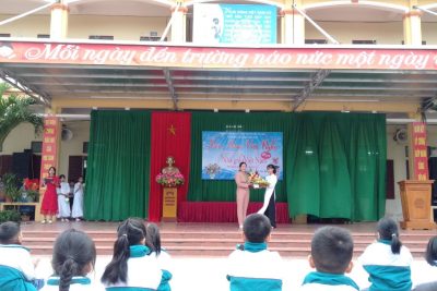 Liên hoan văn nghệ chào mừng ngày Nhà giáo Việt Nam 20-11. Trường Tiểu học Hải Hòa