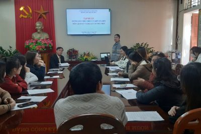 Trường Tiểu học Hải Hòa tổ chức Sinh hoạt chuyên môn với nội dung “Thực hiện sửa nội dung sửa đổi Chương trình giáo dục phổ thông các môn Lịch sử và Địa lí cấp Tiểu học”.