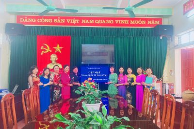 CÔNG ĐOÀN TRƯỜNG TIỂU HỌC HẢI HÒA SINH HOẠT NGÀY QUỐC TẾ PHỤ NỮ 8/3