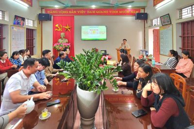 HỘI NGHỊ CÔNG BỐ QUYẾT ĐỊNH BỔ NHIỆM LẠI VIÊN CHỨC QUẢN LÝ TRƯỜNG HỌC – TRƯỜNG TIỂU HỌC HẢI HÒA